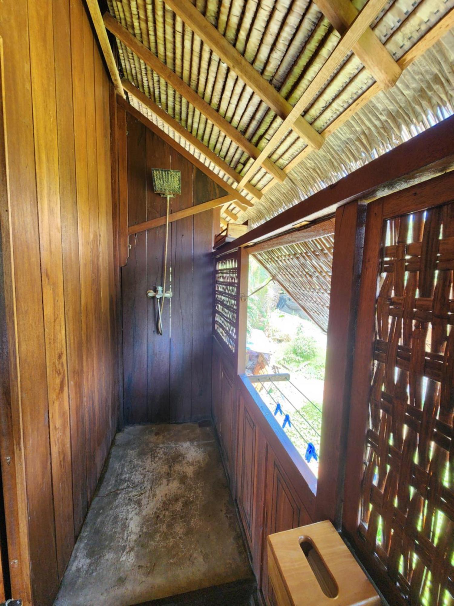 Basa-Basi Lodge Karimunjawa Exterior photo